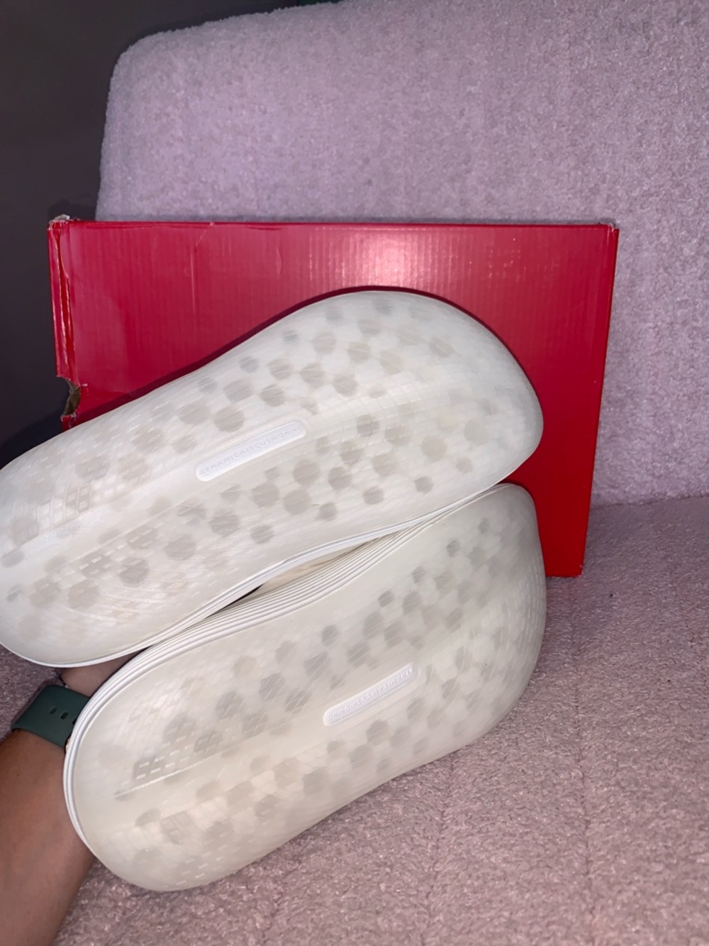 Reebok White Ribbed Slide Sandals - Picture 5 of 5